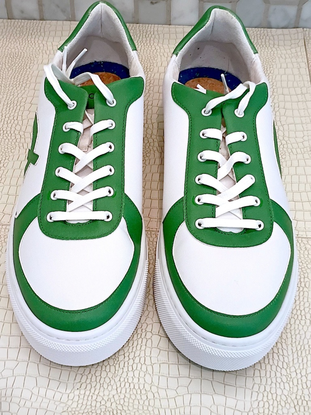 RARE BRAND NEW LOCI SEVEN GREEN/WHITE ATHLETIC SHOES EU46